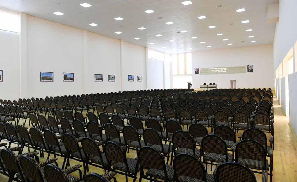 Azerbaijani president, first lady attend ceremony of presenting apartments, cars to families of martyrs (PHOTO/VIDEO)