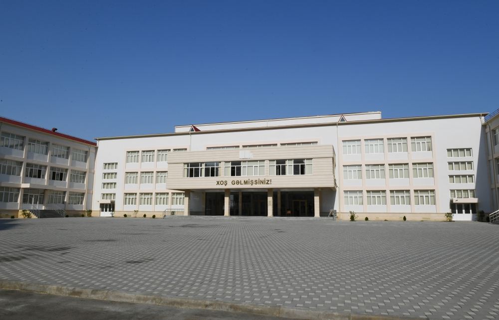 Azerbaijani president, first lady attend ceremony of presenting apartments, cars to families of martyrs (PHOTO/VIDEO)