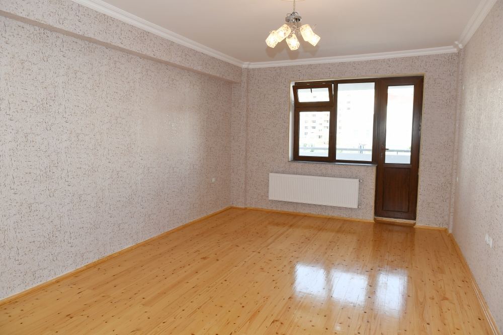 Azerbaijani president, first lady attend ceremony of presenting apartments, cars to families of martyrs (PHOTO/VIDEO)