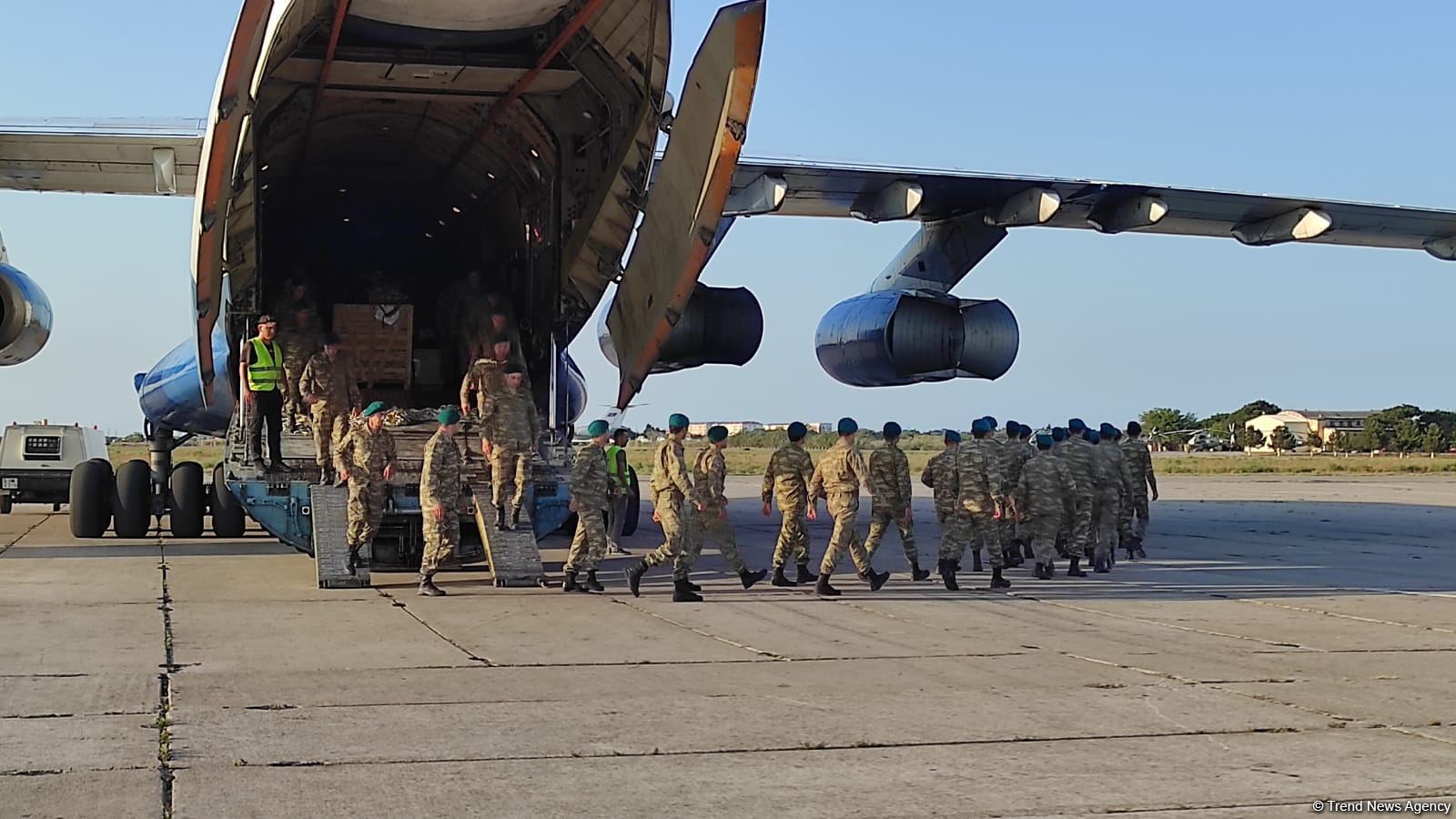 Azerbaijani peacekeepers return to Baku from Afghanistan (PHOTO)
