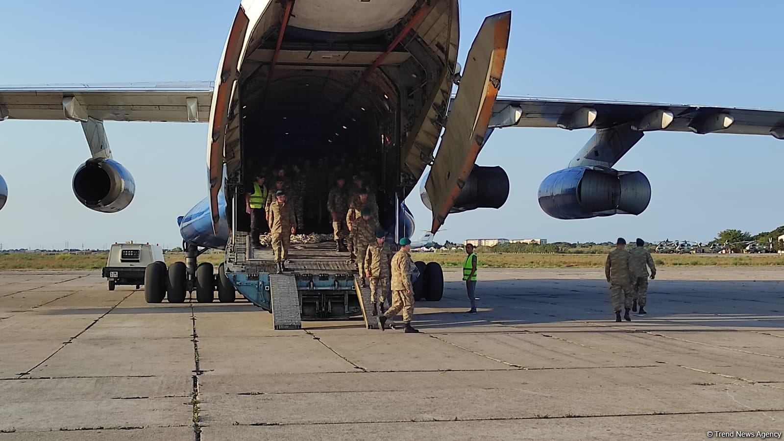 Azerbaijani peacekeepers return to Baku from Afghanistan (PHOTO)