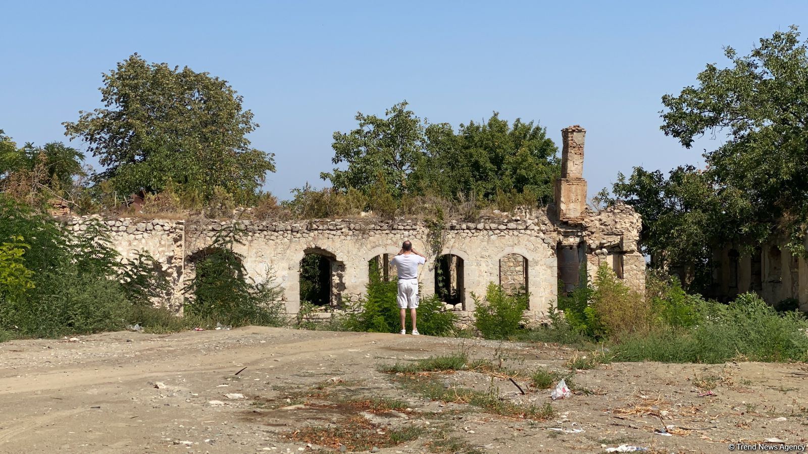 Зарубежные журналисты совершают поездку по освобожденным территориям Азербайджана (ФОТО)