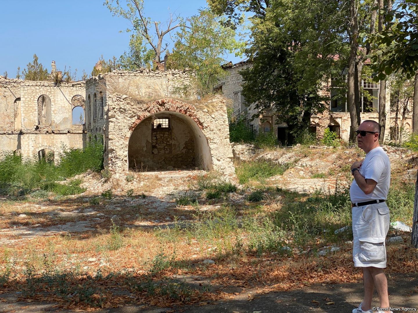 Зарубежные журналисты совершают поездку по освобожденным территориям Азербайджана (ФОТО)