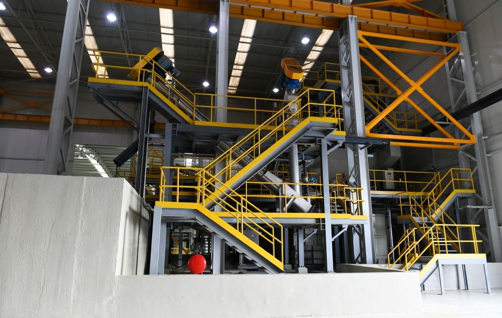 President Ilham Aliyev attends launches Azmonbat enterprise in Sumgayit Chemical Industrial Park (PHOTO)