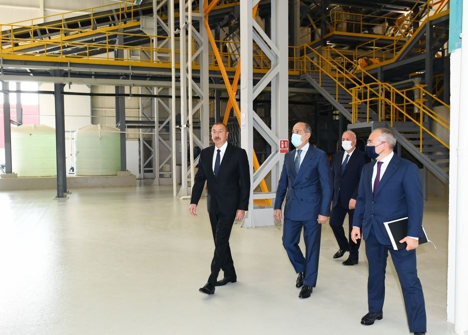 President Ilham Aliyev attends launches Azmonbat enterprise in Sumgayit Chemical Industrial Park (PHOTO)