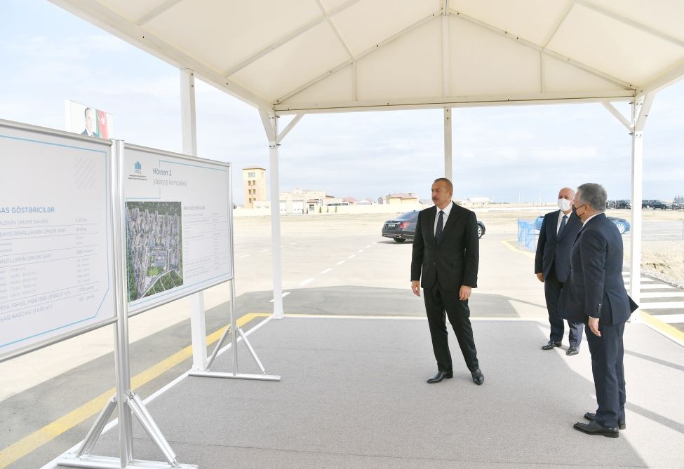 Президент Ильхам Алиев принял участие в закладке фундамента очередного жилого комплекса в рамках проекта льготного жилья в Сумгайыте (ФОТО)