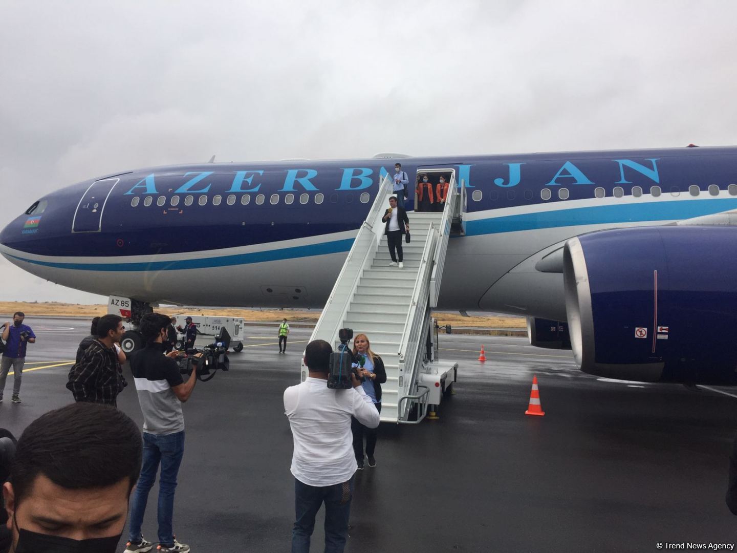 Landmark Event: AZAL’s “KARABAKH” aircraft lands in Fuzuli Airport (PHOTO/VIDEO)