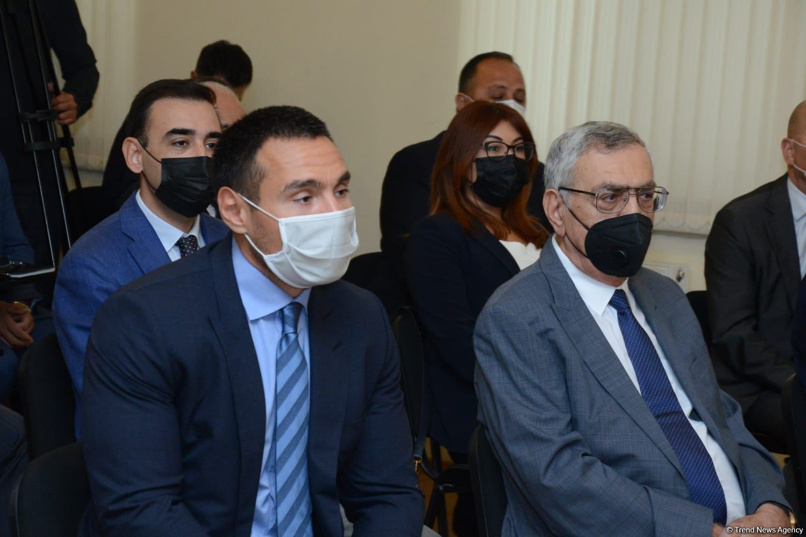 Новый министр молодежи и спорта Азербайджана Фарид Гайыбов представлен коллективу (ФОТО)