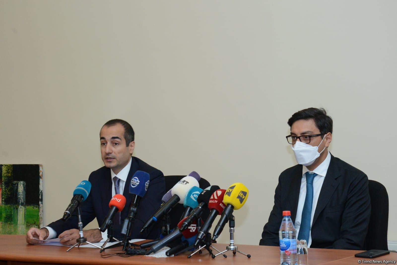 Новый министр молодежи и спорта Азербайджана Фарид Гайыбов представлен коллективу (ФОТО)