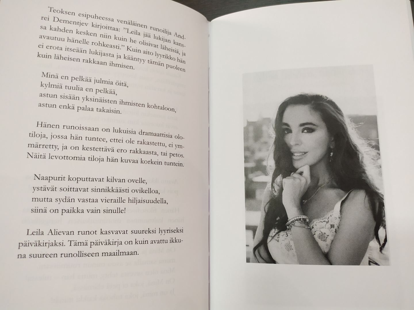 Книга Лейлы Алиевой “Открытое окно” издана на финском языке (ФОТО)