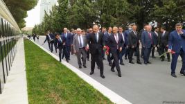 Министры экономики и торговли стран Тюркского совета посетили Аллею шехидов в Баку (ФОТО)