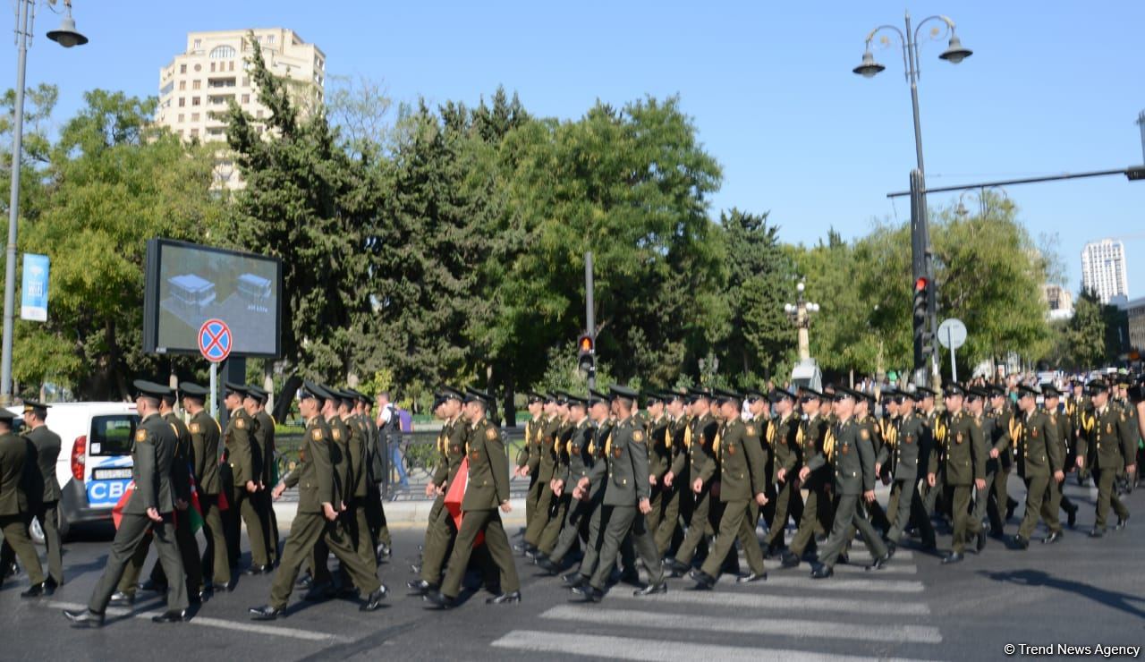 Проходят шествия в связи со 103-й годовщиной освобождения Баку от большевистско-дашнакской оккупации (ФОТО)