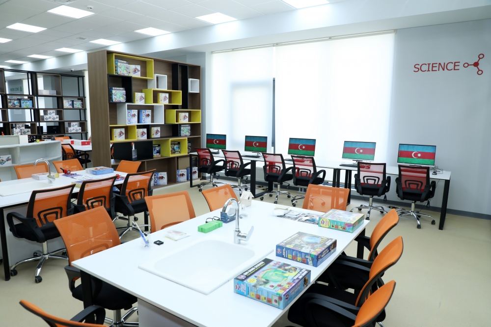 Azerbaijani president, first lady attend inauguration of new building of Baku European Lyceum (PHOTO)