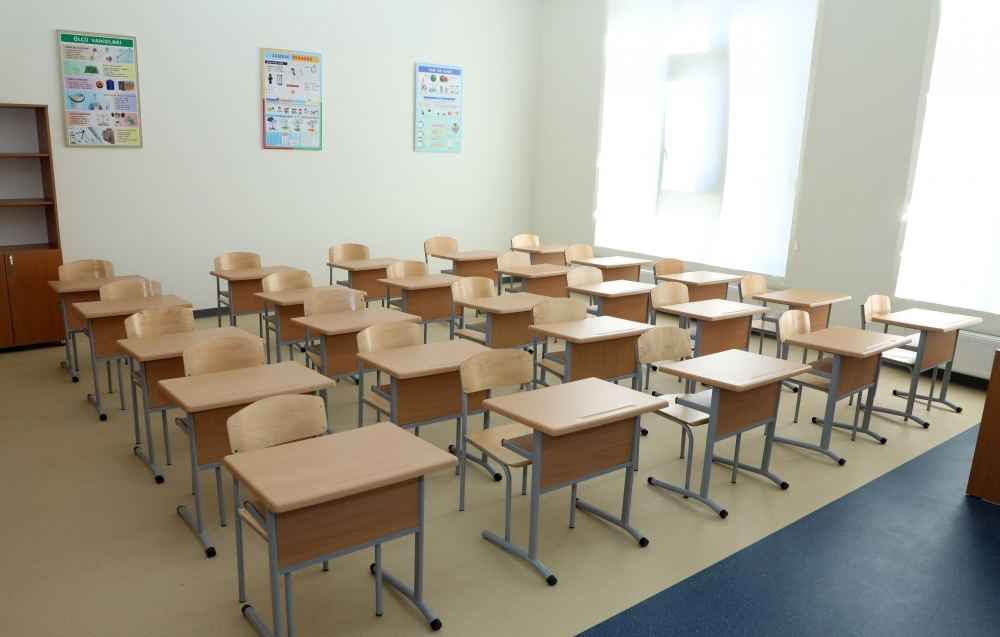 Azerbaijani president, first lady attend inauguration of new building of Baku European Lyceum (PHOTO)