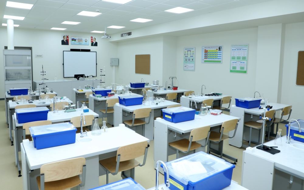 Azerbaijani president, first lady attend inauguration of new building of Baku European Lyceum (PHOTO)