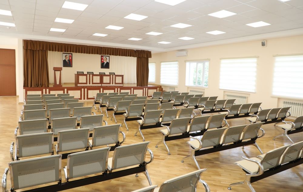 President Ilham Aliyev views conditions created at secondary school No 71 in Sabunchu district (PHOTO)