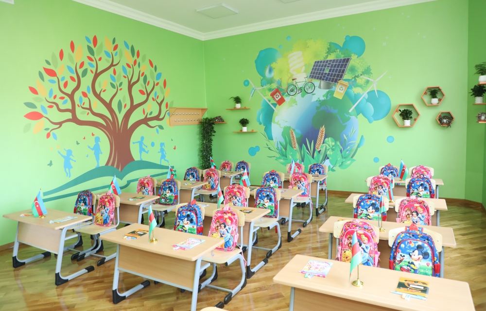 President Ilham Aliyev views conditions created at secondary school No 71 in Sabunchu district (PHOTO)