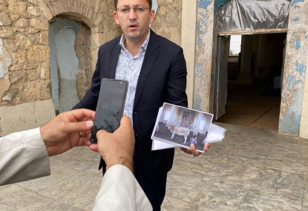 В Агдаме иранской делегации представлены фотофакты в связи с армянским вандализмом (ФОТО)