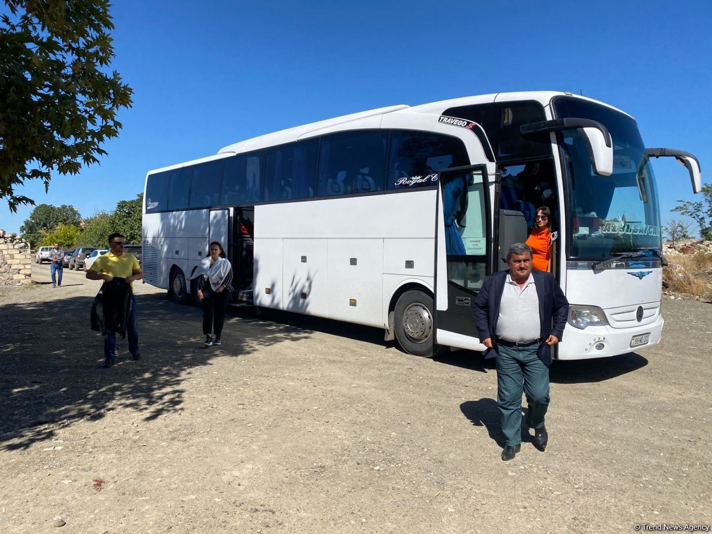 Residents of Aghdam make another trip to their native lands (PHOTO)