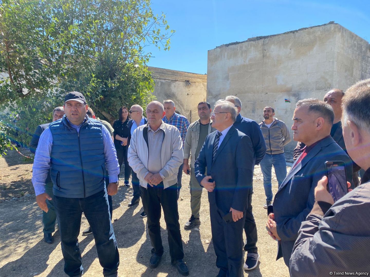 Residents of Aghdam make another trip to their native lands (PHOTO)