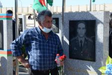 Azerbaijani people paying tribute to memory of martyrs  (PHOTO)