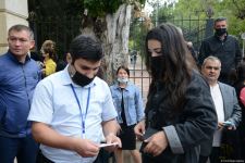 В БГУ объяснили причины скопления студентов перед корпусами вуза (ФОТО)