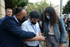 В БГУ объяснили причины скопления студентов перед корпусами вуза (ФОТО)