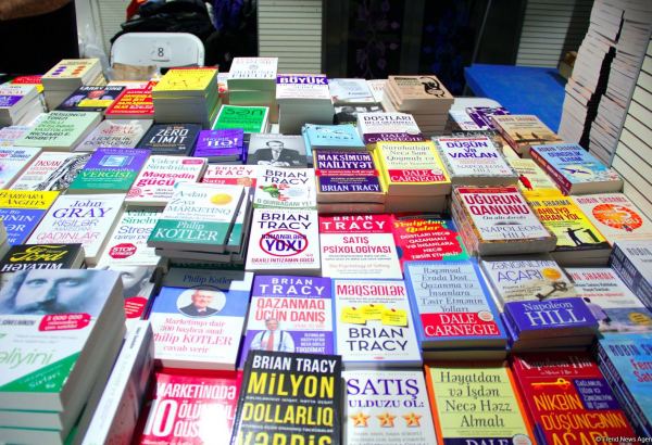 В Азербайджане импорт и продажа книг освобождаются от НДС