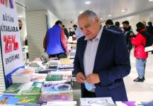 В Баку открылась Национальная книжная выставка-продажа, представлено более 50 000 книг (ФОТО)
