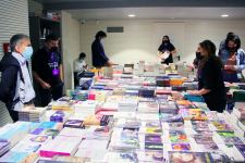 В Баку открылась Национальная книжная выставка-продажа, представлено более 50 000 книг (ФОТО)