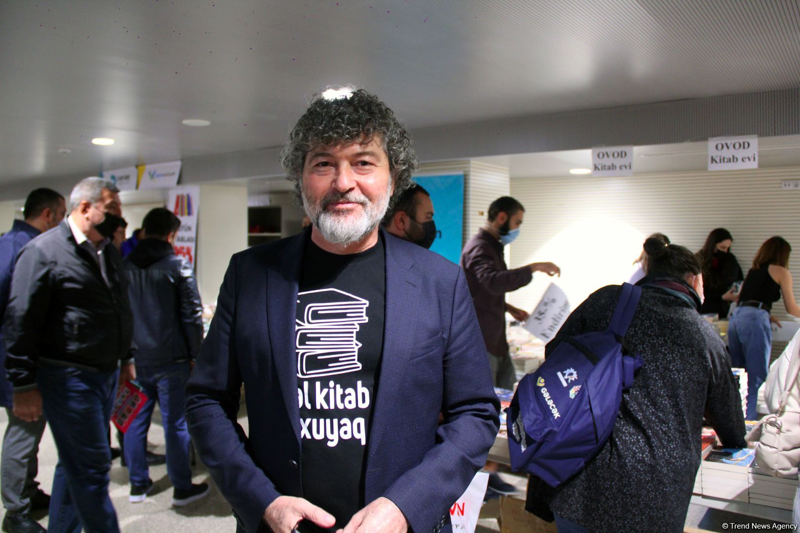В Баку открылась Национальная книжная выставка-продажа, представлено более 50 000 книг (ФОТО)