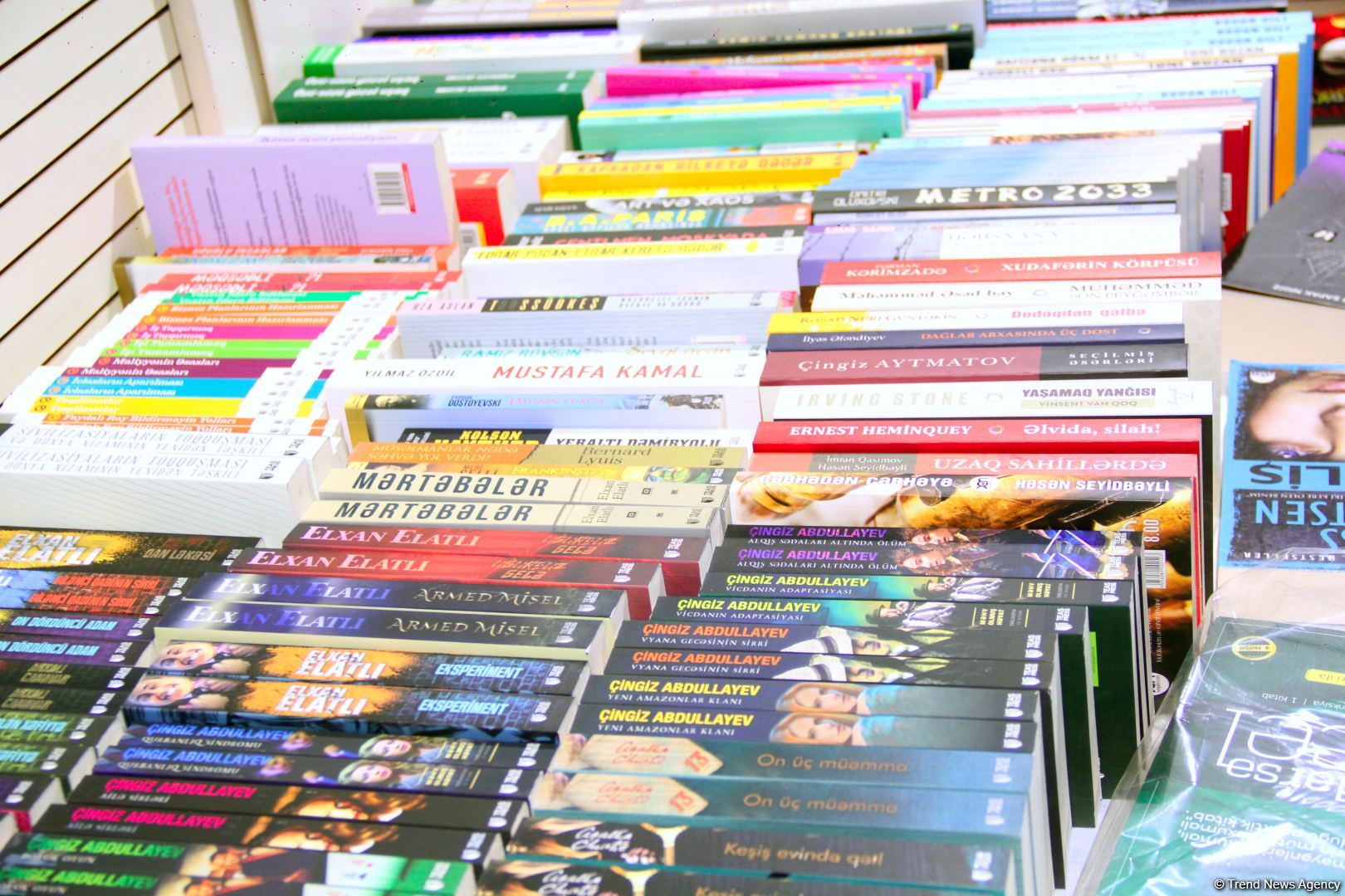 В Азербайджане предложено освободить импорт книг и бумаги от НДС