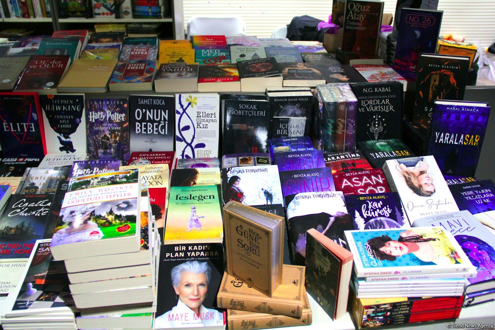 В Баку открылась Национальная книжная выставка-продажа, представлено более 50 000 книг (ФОТО)