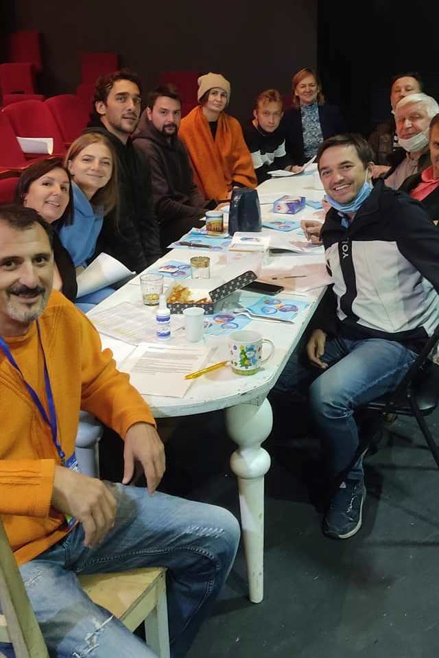 "Скверный анекдот" азербайджанского режиссера в Новосибирске: Это стало живительной влагой! (ФОТО)