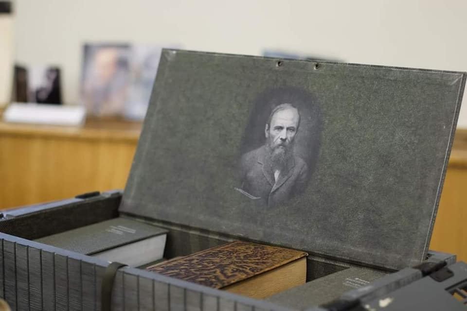 "Скверный анекдот" азербайджанского режиссера в Новосибирске: Это стало живительной влагой! (ФОТО)