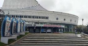 "Скверный анекдот" азербайджанского режиссера в Новосибирске: Это стало живительной влагой! (ФОТО)
