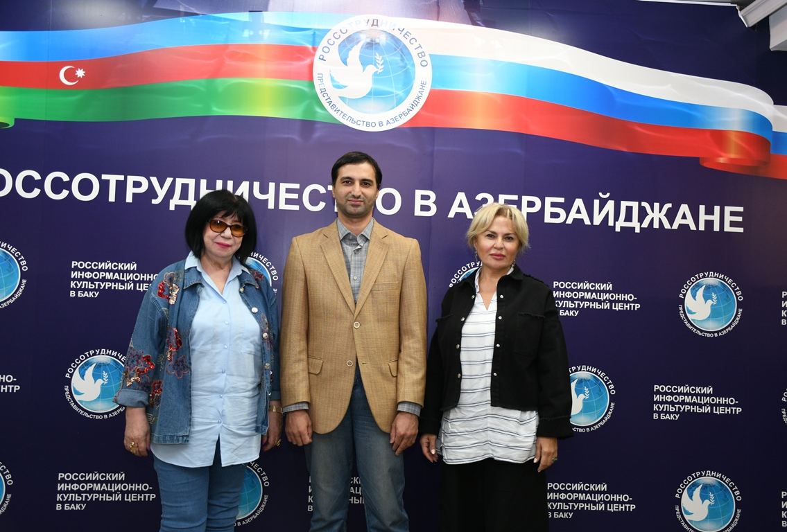 Подобно яркой комете он пронесся… В Азербайджане сняли фильм о Сергее Есенине (ФОТО)