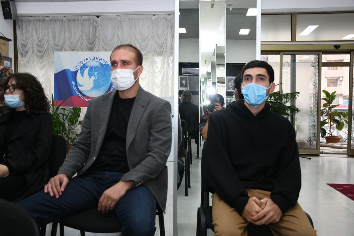 Подобно яркой комете он пронесся… В Азербайджане сняли фильм о Сергее Есенине (ФОТО)