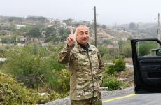 Президент Ильхам Алиев поднял флаг Азербайджана в селе Талыш Тертерского района (ФОТО)