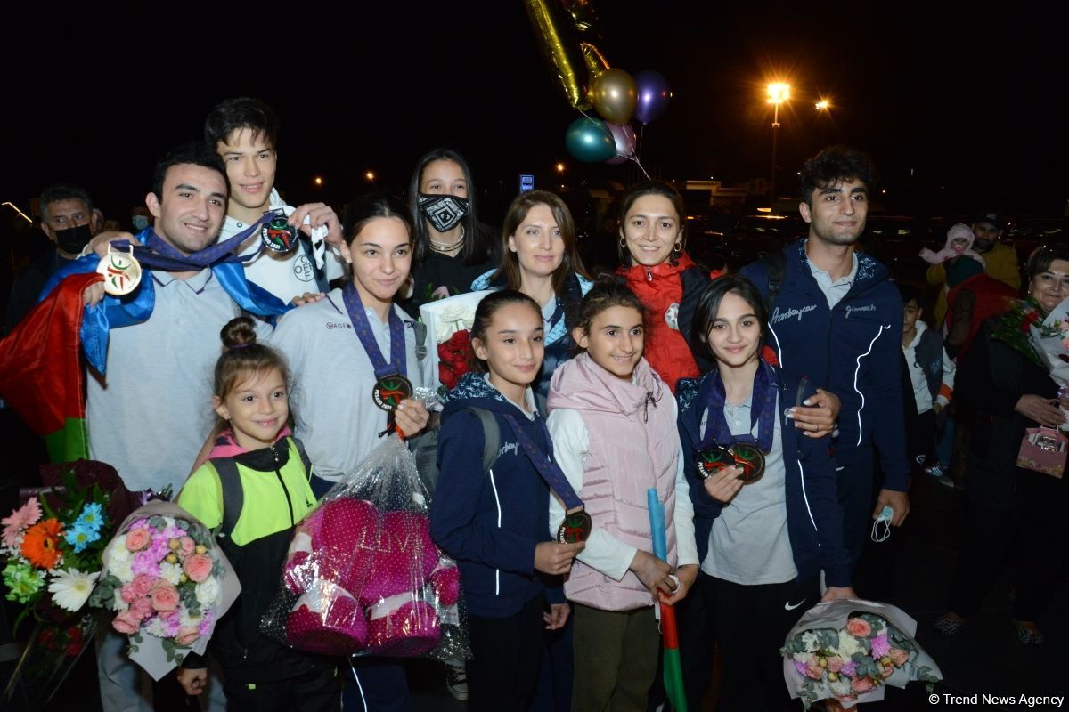 Azerbaijani gymnasts bring medals of European Championship to Baku (PHOTO)