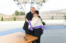 Президент Ильхам Алиев встретился с представителями общественности Джебраильского района,  заложил фундамент мемориального комплекса и дал старт восстановлению города Джебраил (ФОТО)