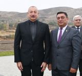 Президент Ильхам Алиев встретился с представителями общественности Джебраильского района,  заложил фундамент мемориального комплекса и дал старт восстановлению города Джебраил (ФОТО)