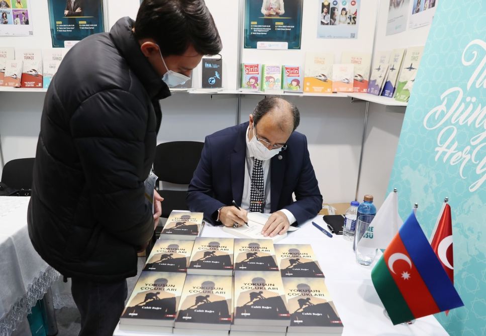 Яркие и интересные презентации на Бакинской международной книжной выставке (ВИДЕО, ФОТО)