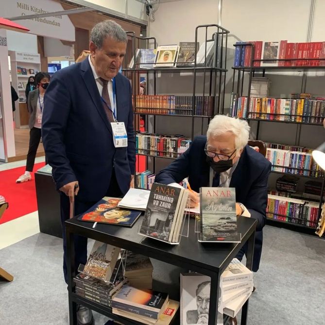 Яркие и интересные презентации на Бакинской международной книжной выставке (ВИДЕО, ФОТО)