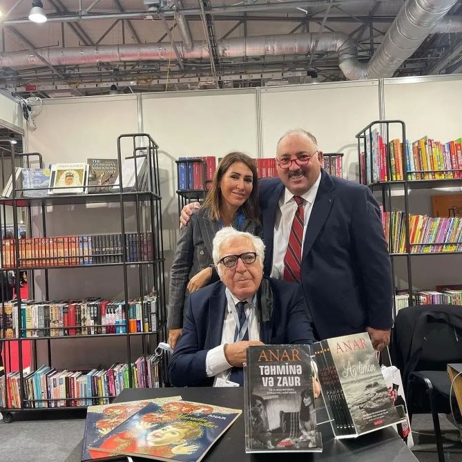 Яркие и интересные презентации на Бакинской международной книжной выставке (ВИДЕО, ФОТО)
