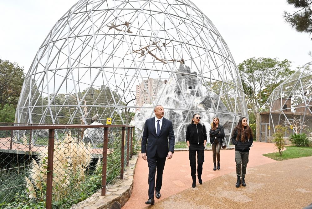 President Ilham Aliyev and First Lady Mehriban Aliyeva attend inauguration of Baku Zoological Park after reconstruction (PHOTO)