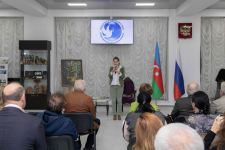 О личном опыте и вдохновении - встреча с российским писателем в Баку (ФОТО)