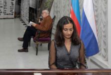 О личном опыте и вдохновении - встреча с российским писателем в Баку (ФОТО)
