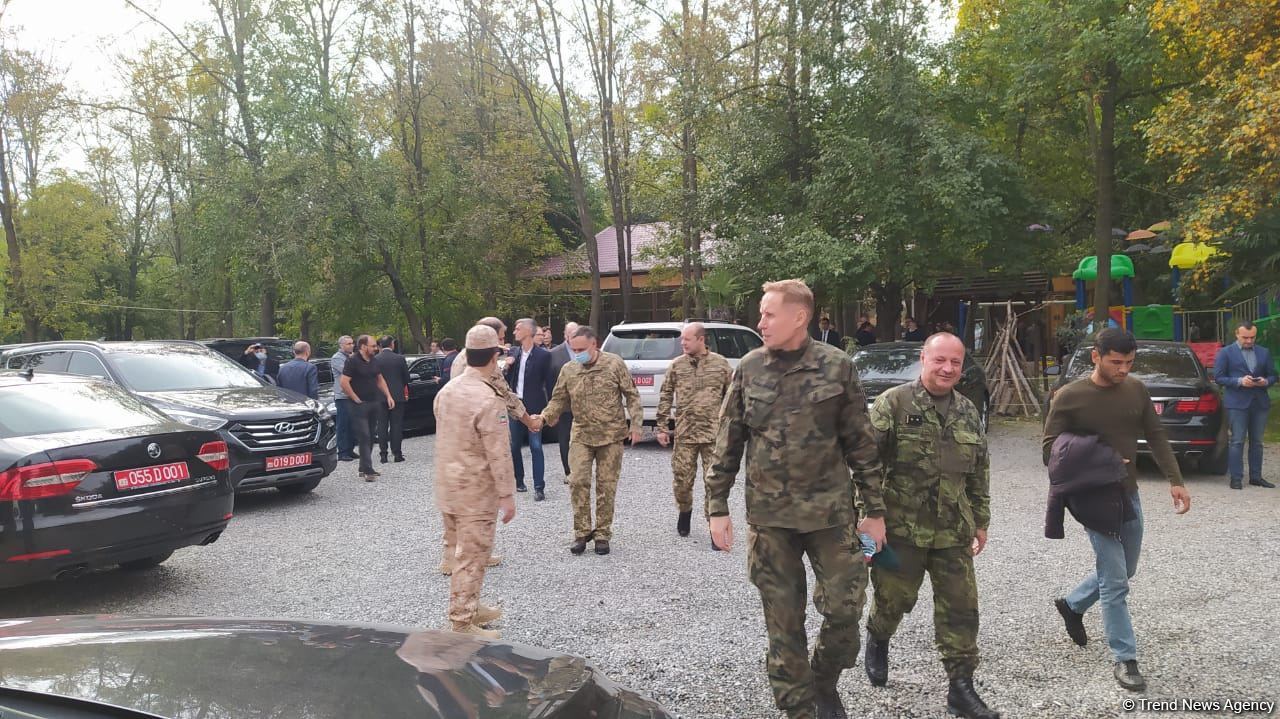 Начался визит представителей дипкорпуса в Суговушан (ФОТО)