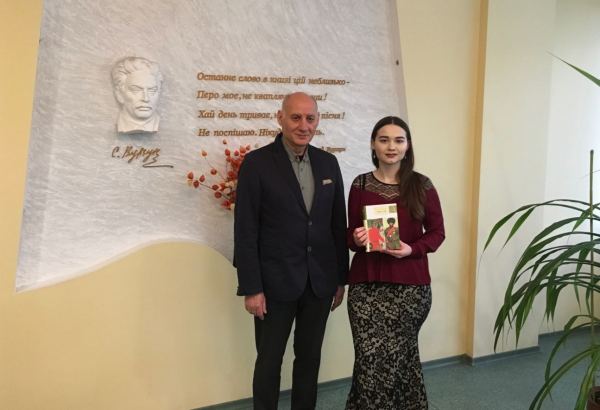 В Узбекистане вышла книга украинского писателя азербайджанского происхождения про судьбу Хивинской династии (ФОТО)